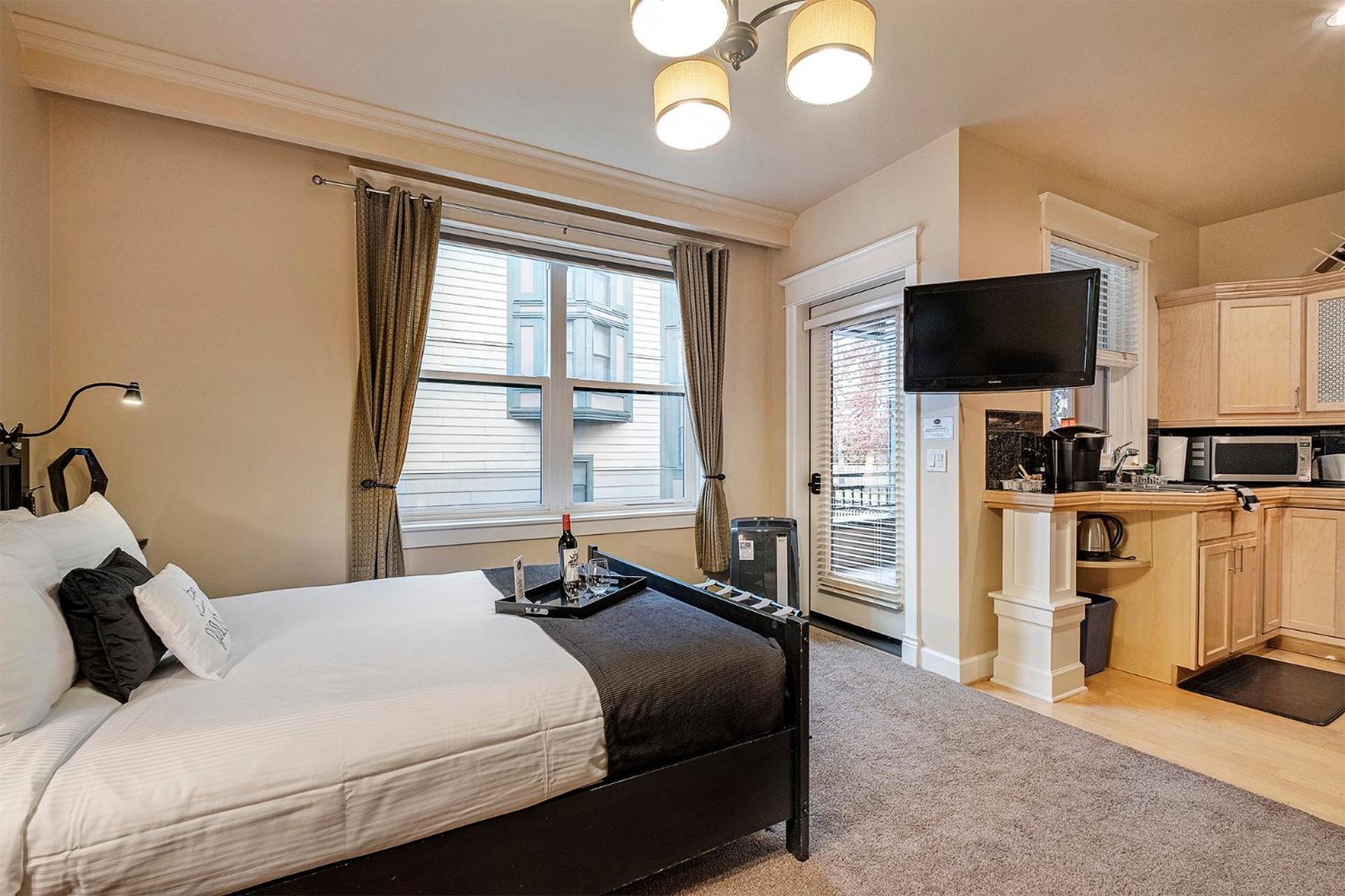The Orenco Station Hotel Хилсборо Экстерьер фото