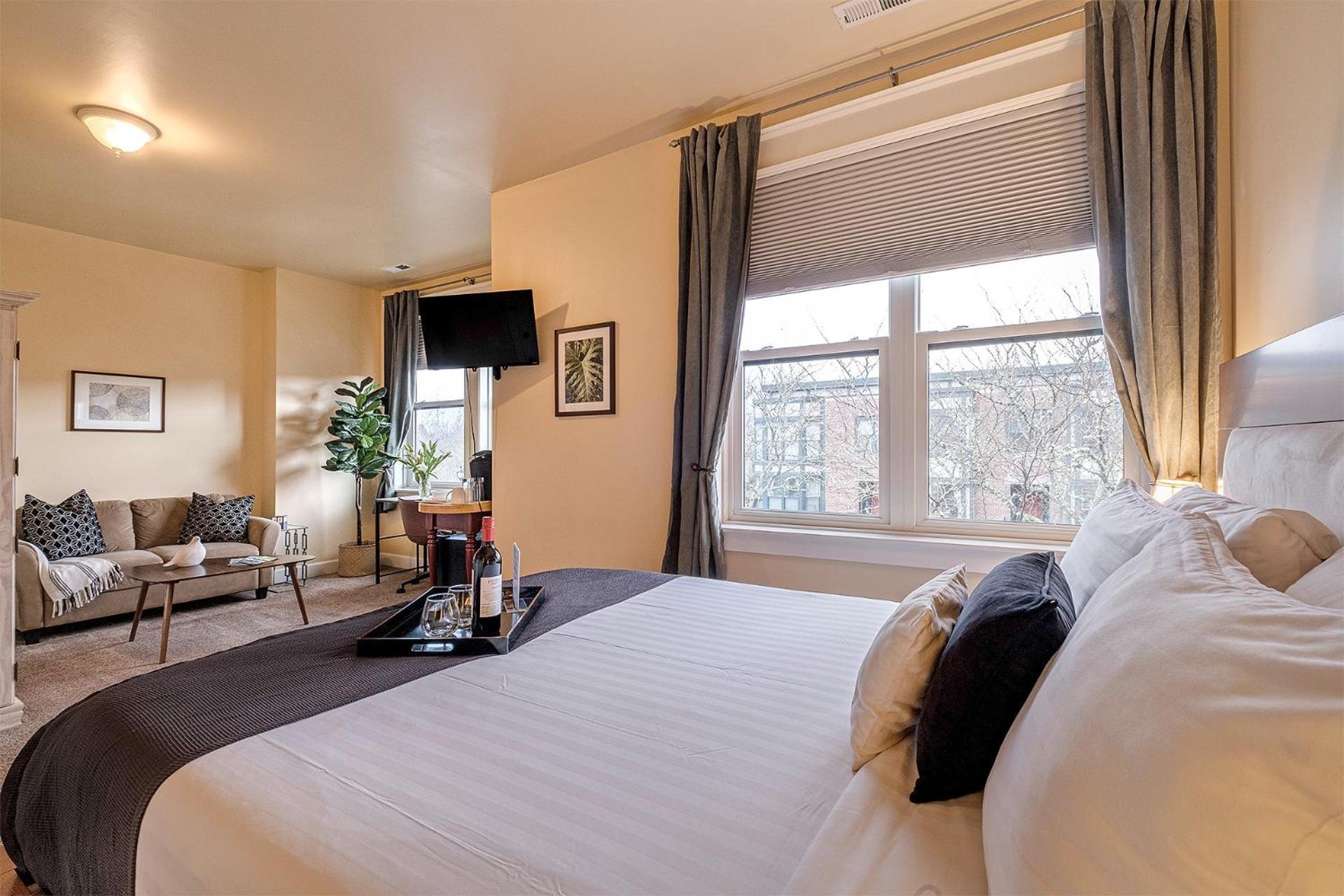 The Orenco Station Hotel Хилсборо Экстерьер фото